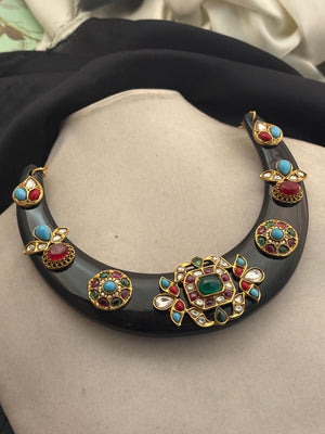 Acrylic necklace with jadau pieces