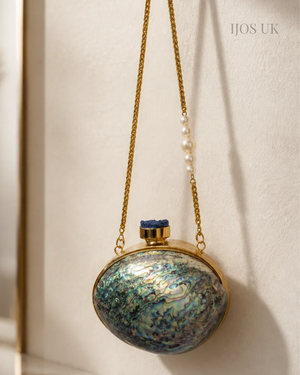 Labradorescence Sling Clutch