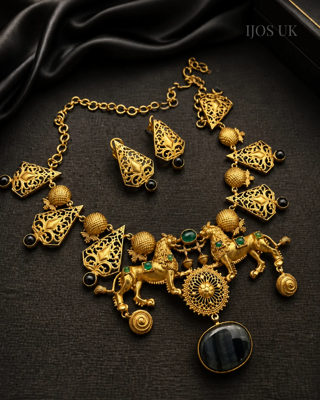 Lion Motif Necklace