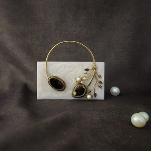 Pearl Bloom Clutch