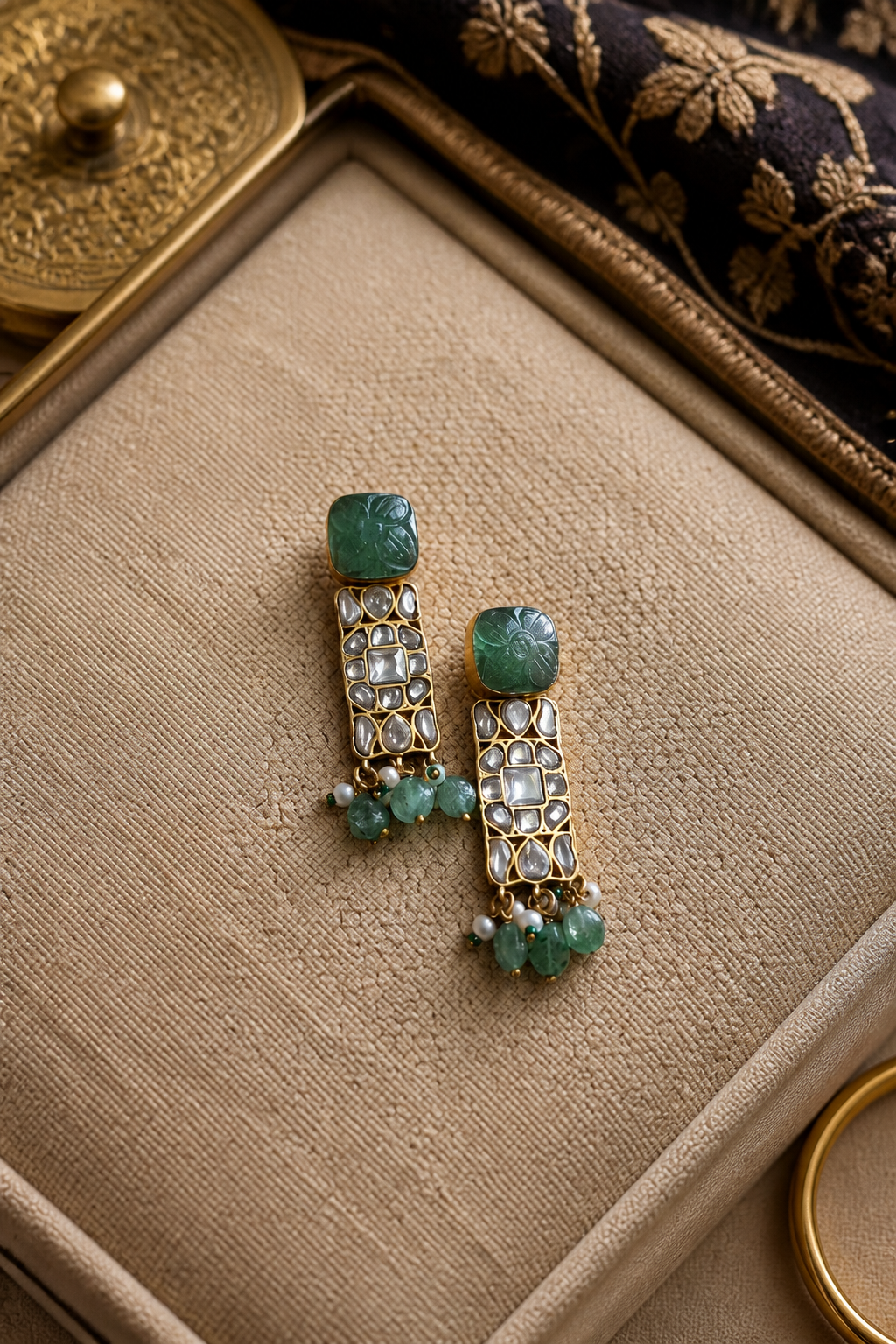 Kundan Necklace Carved Design